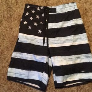 NWOT Men’s swim trunks